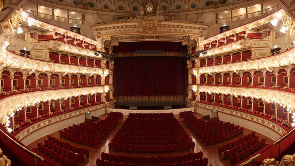 Teatro Petruzzelli di Bari