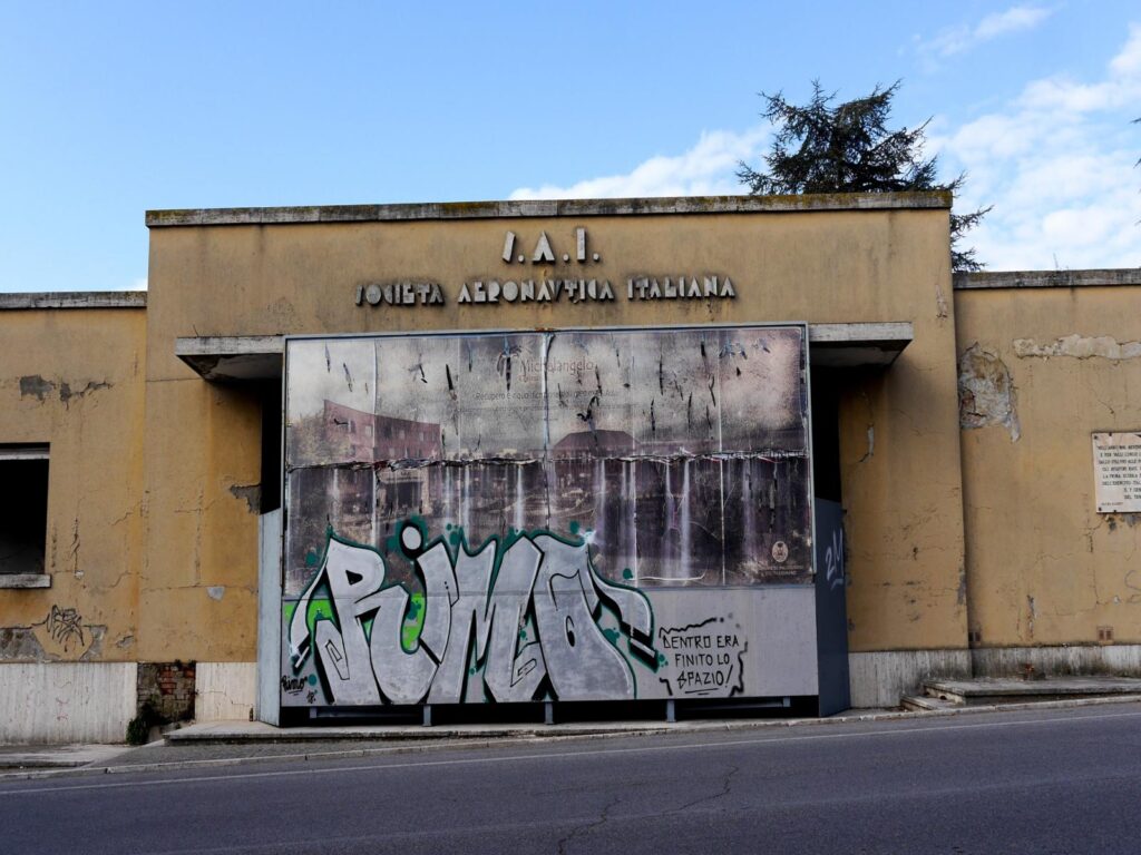 L'ingresso alla fabbrica ex Sai di Passignano sul Trasimeno