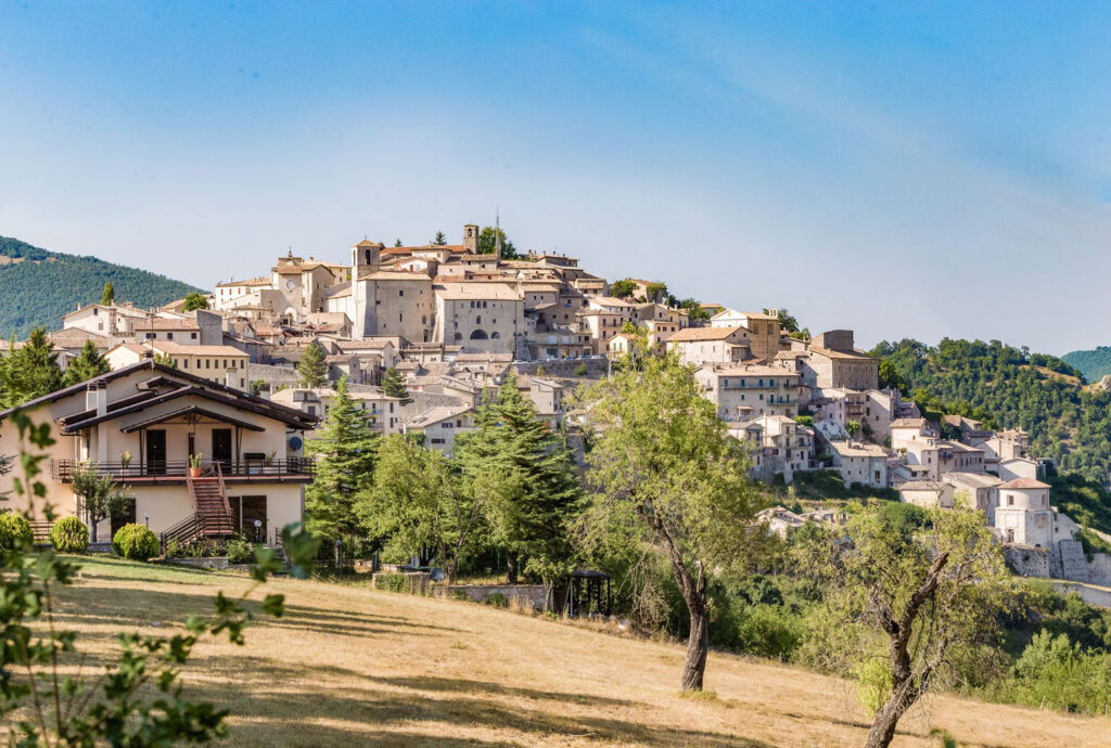 nella fotografia una vista panoramica di monteleone di spoleto