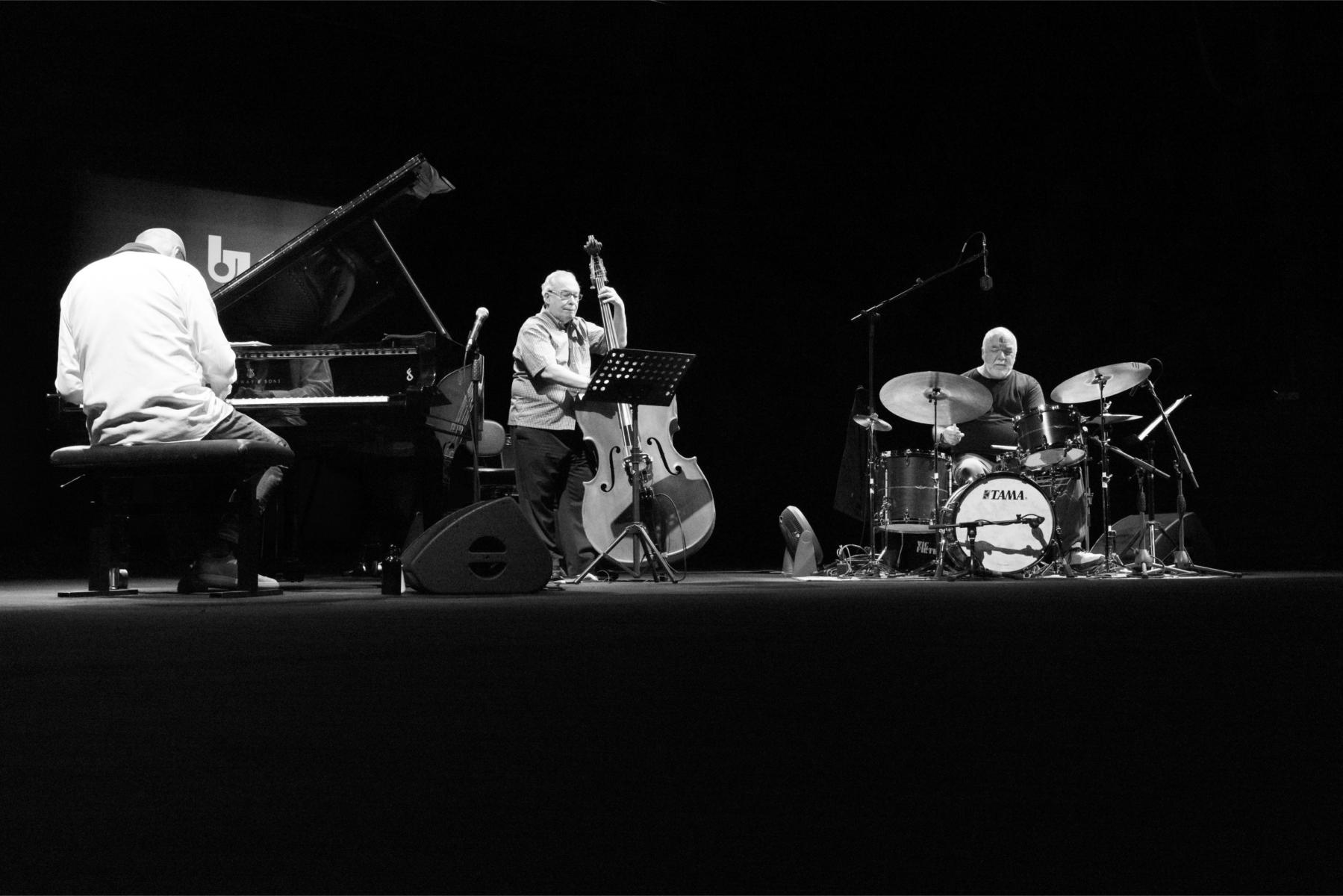 Peter Erskine, Eddie Gomez, Dado Moroni