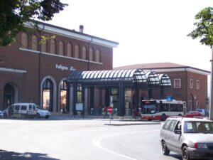 Foligno, Babbo Natale su di un treno a vapore per raccogliere i doni