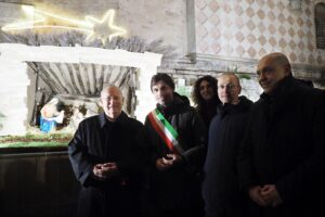 Natale di Perugia, in tanti a vedere il funanbolo e le esibizioni in piazza