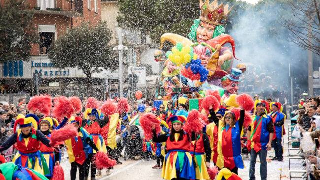 San Venanzo, domenica 16 febbraio sfilata dei carri per le vie del paese