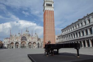 zucchero in piazza san marco a Venezia