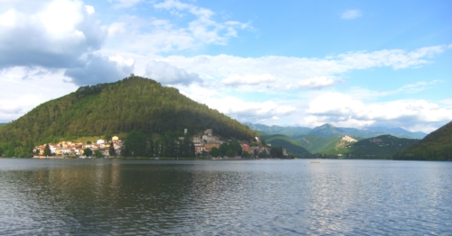 Piediluco: natura, cultura,storia,relax e sport si specchiano nel lago